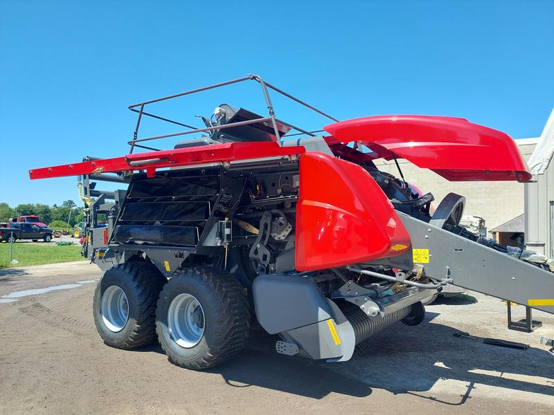 Hay & Forage  Massey/Hesston LB2234 Square Baler Photo